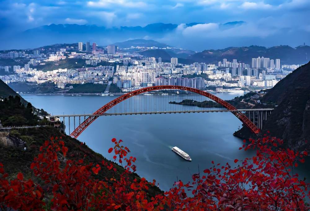大图.多彩巫山