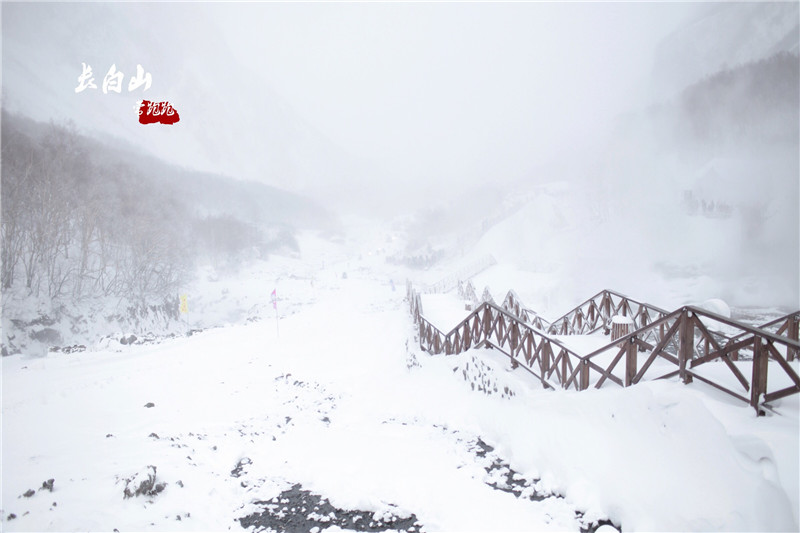 在零下30°的长白山 玩雪泡温泉是怎样一种体验(图15)